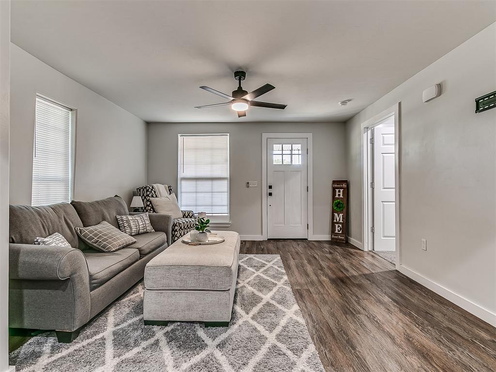 1214 E Harrison Avenue Property Photo 2