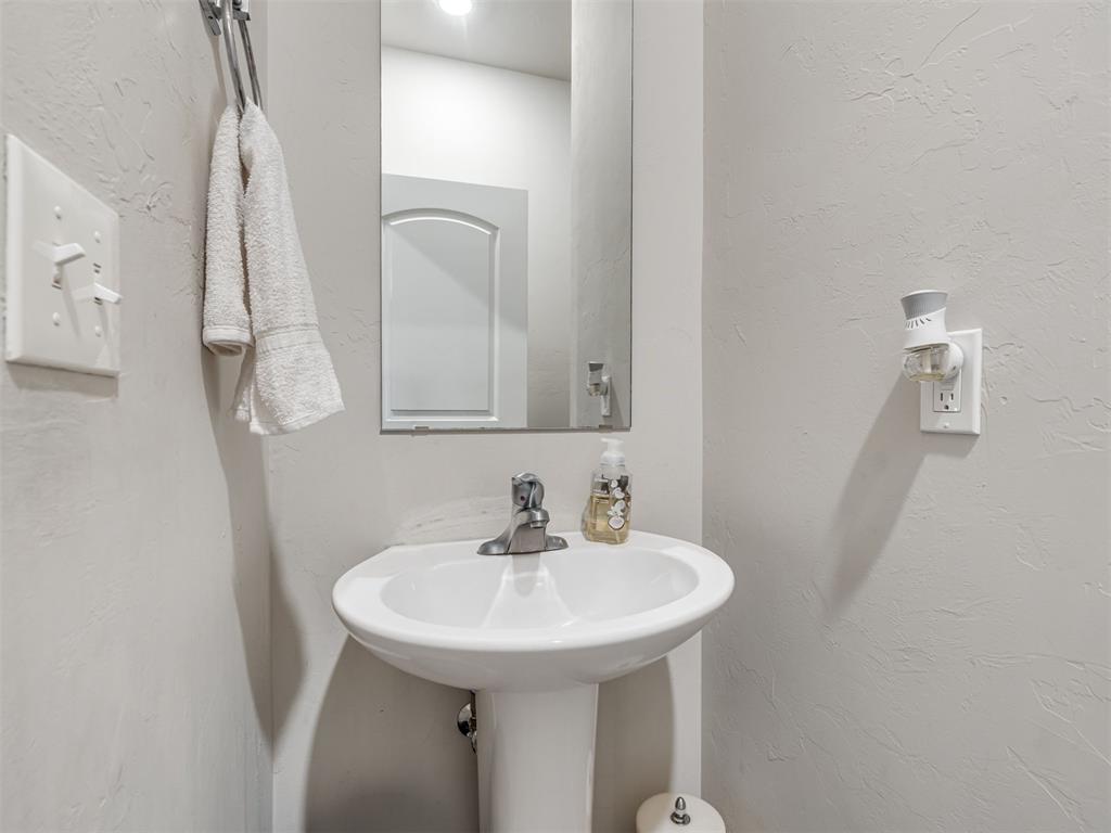 705 St James Place Property Photo 17