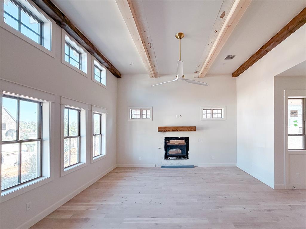 1916 Paseo Place Property Photo 4