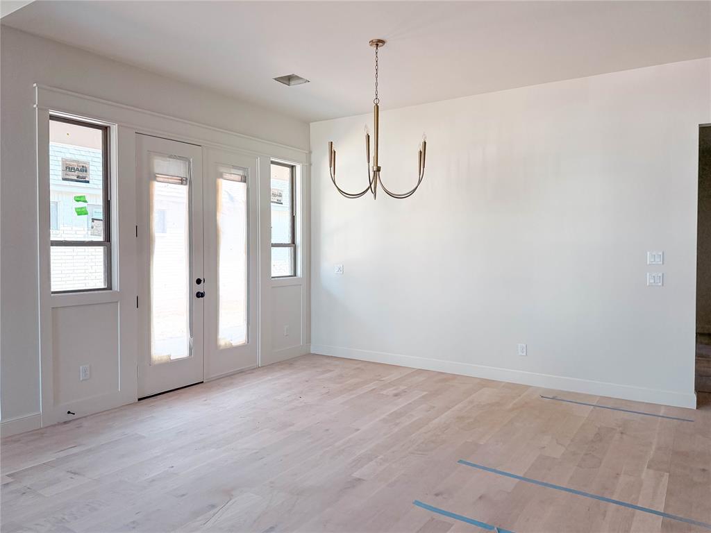 1916 Paseo Place Property Photo 5