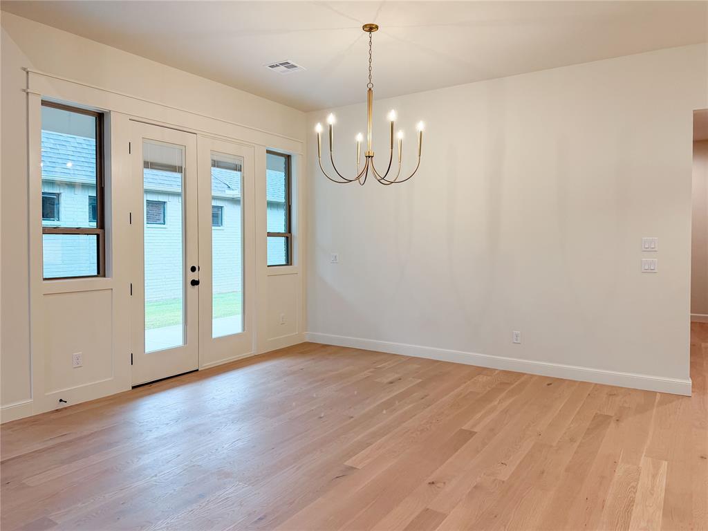 1916 Paseo Place Property Photo 14