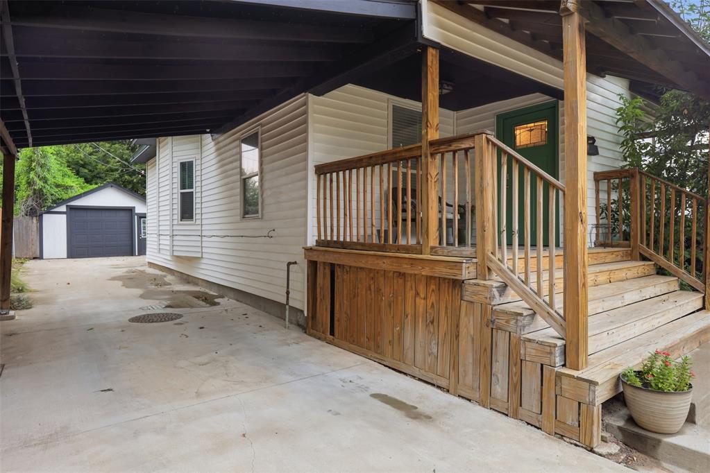 2015 N Youngs Boulevard Property Photo 6