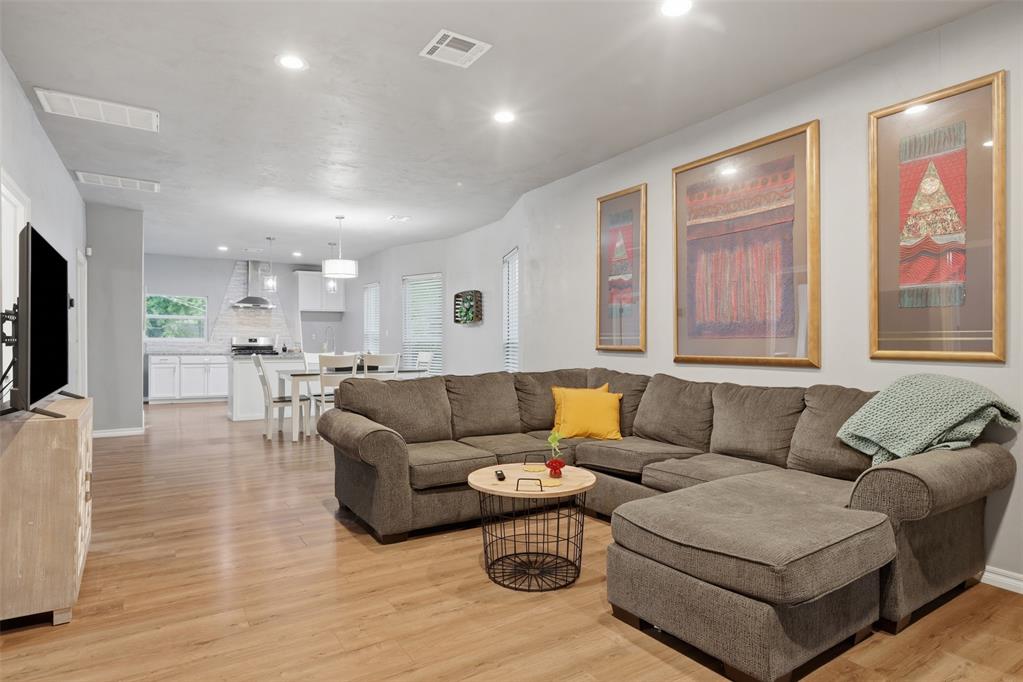 2015 N Youngs Boulevard Property Photo 10
