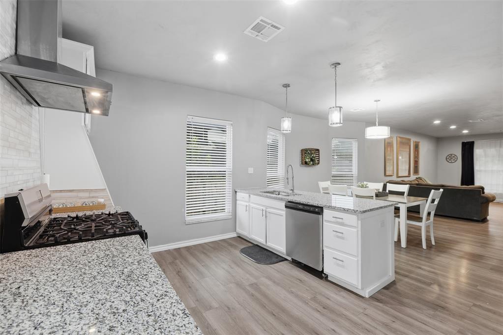2015 N Youngs Boulevard Property Photo 17