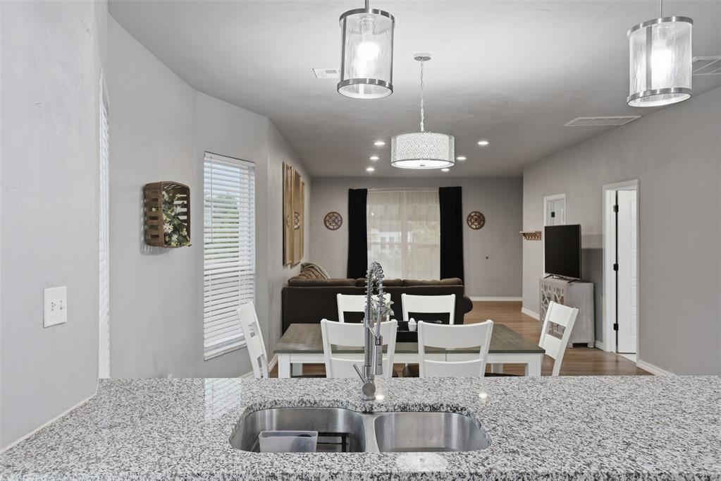 2015 N Youngs Boulevard Property Photo 19