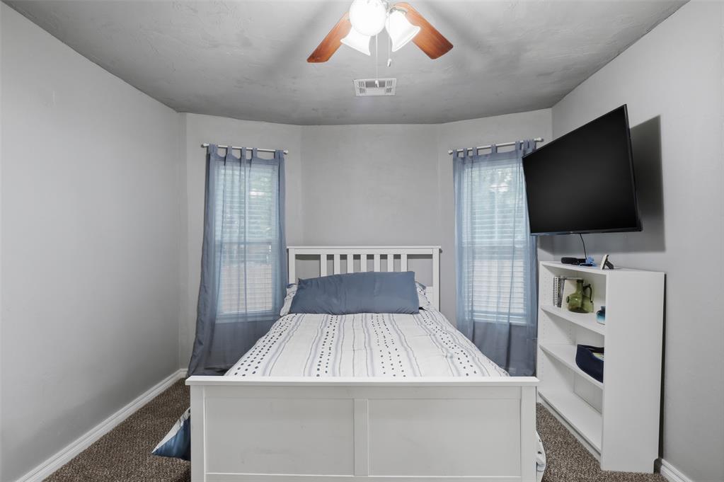 2015 N Youngs Boulevard Property Photo 23