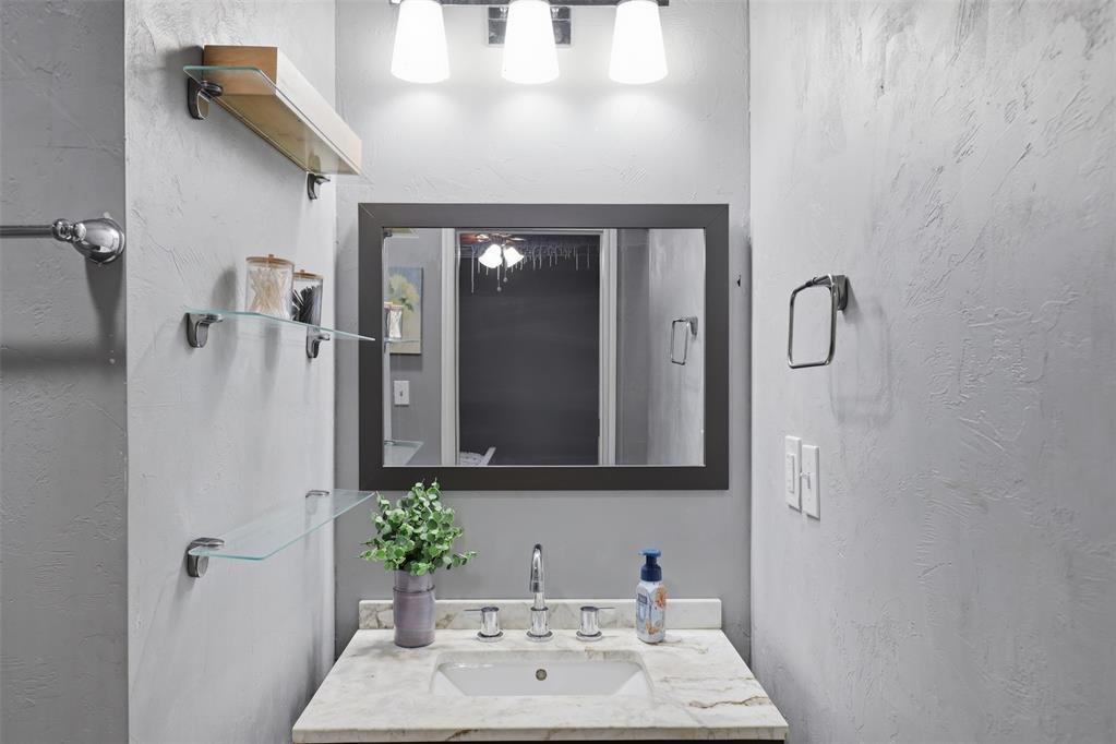 2015 N Youngs Boulevard Property Photo 27