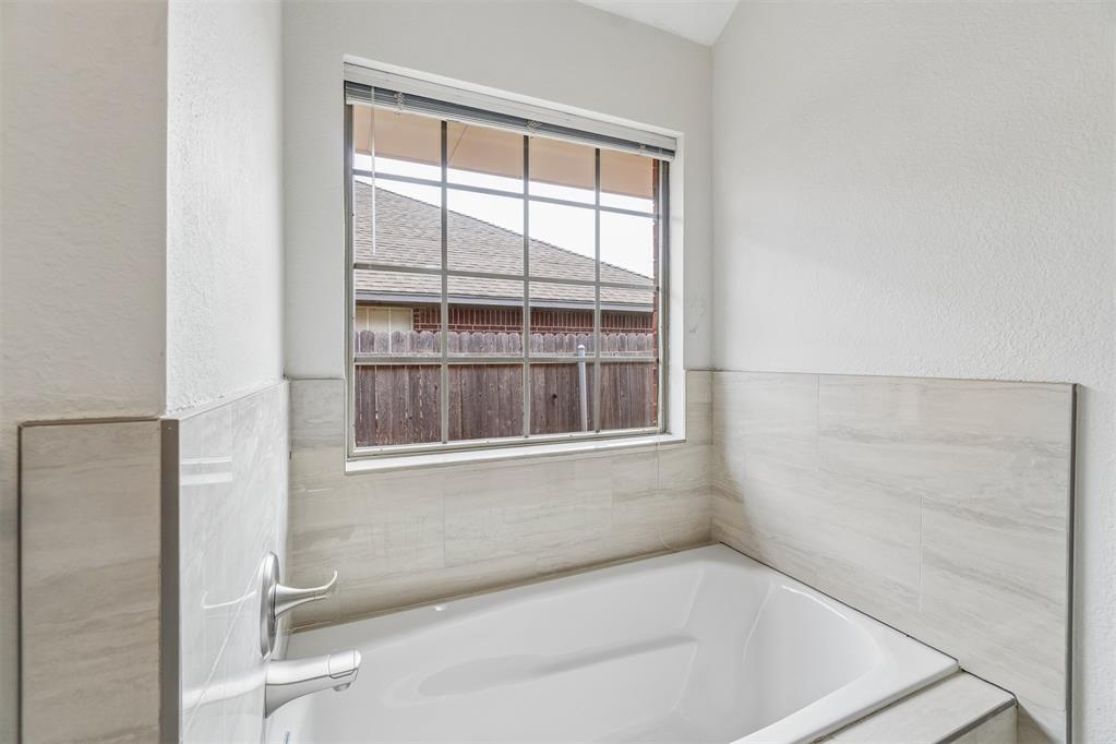 18113 Laurel Oak Drive Property Photo 24