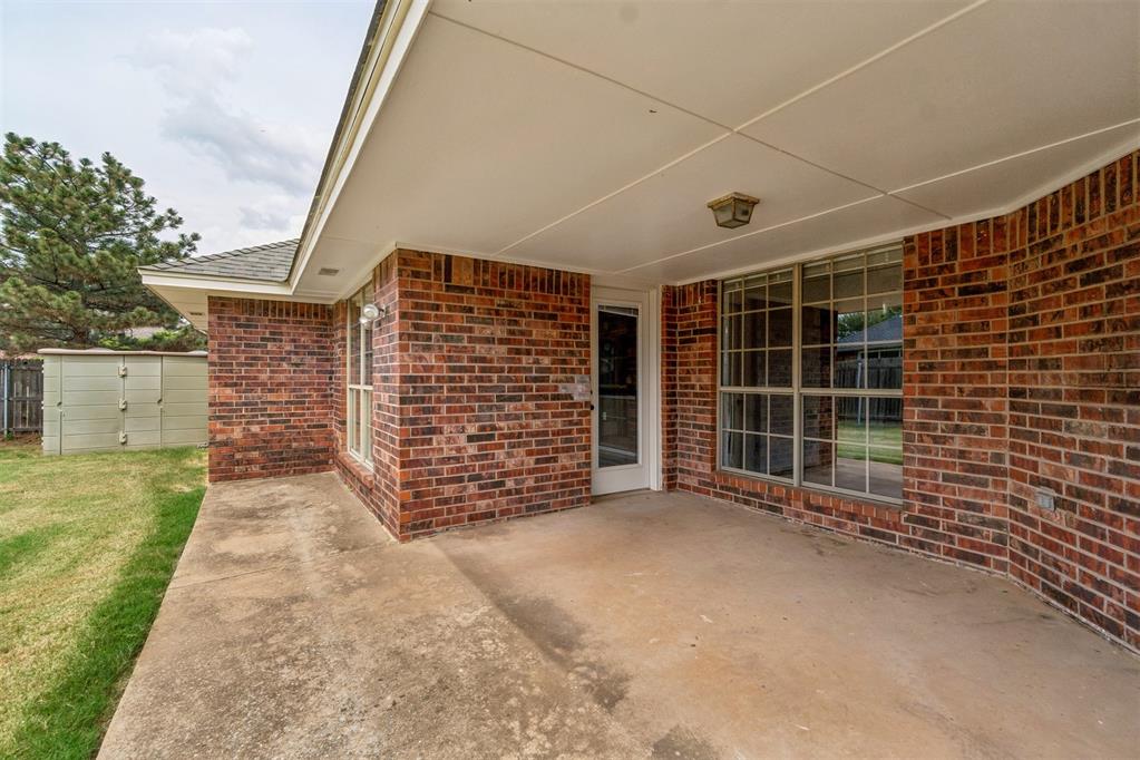 18113 Laurel Oak Drive Property Photo 32