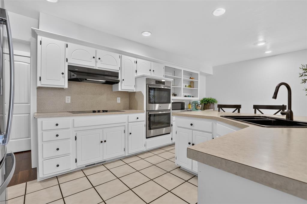 1212 Devonshire Court Property Photo 10