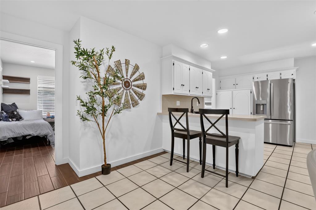 1212 Devonshire Court Property Photo 11