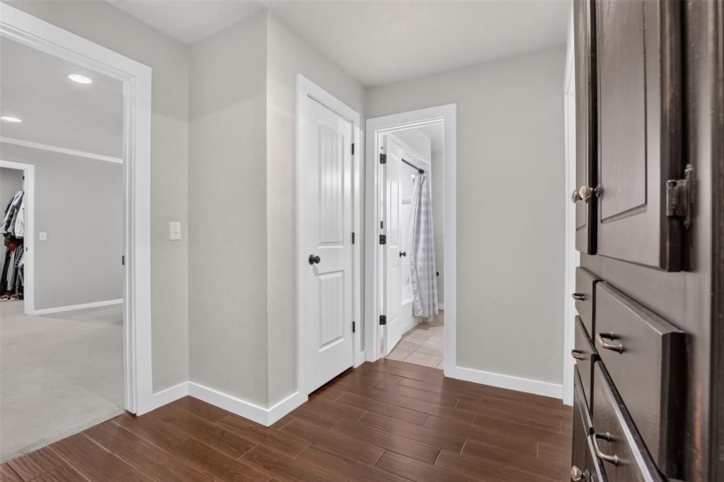 1212 Devonshire Court Property Photo 14