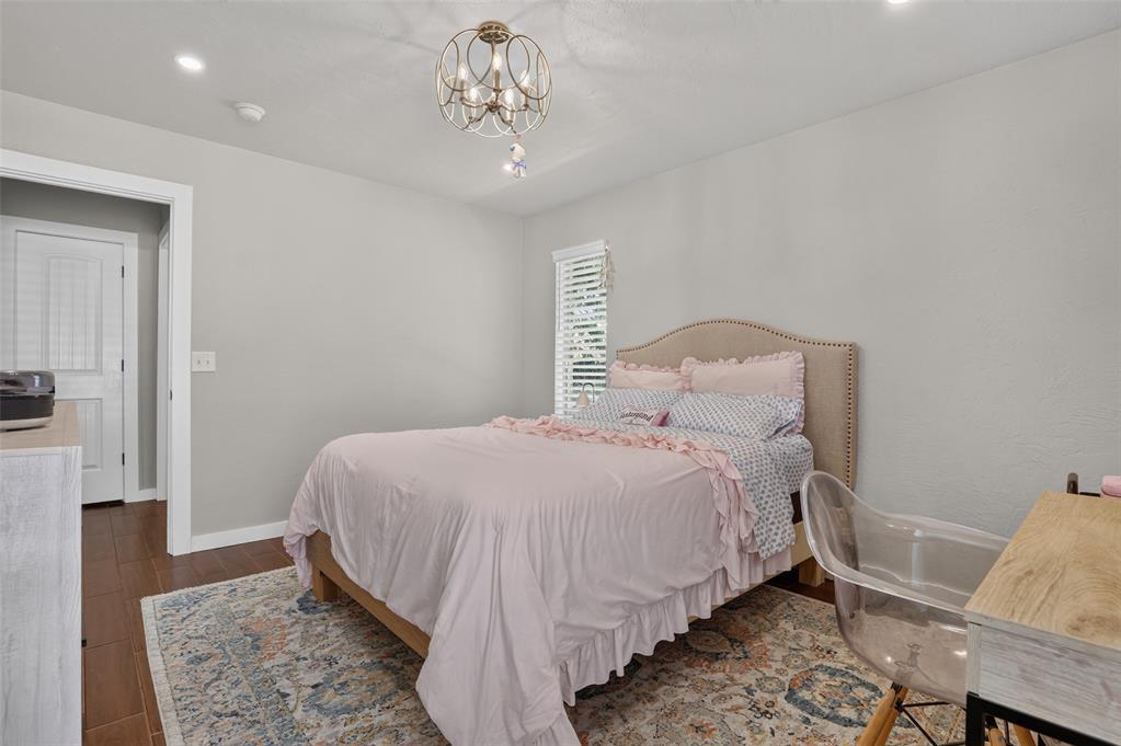 1212 Devonshire Court Property Photo 30