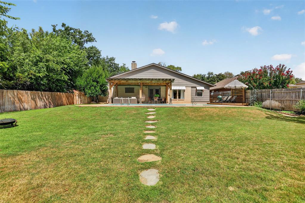 1212 Devonshire Court Property Photo 39