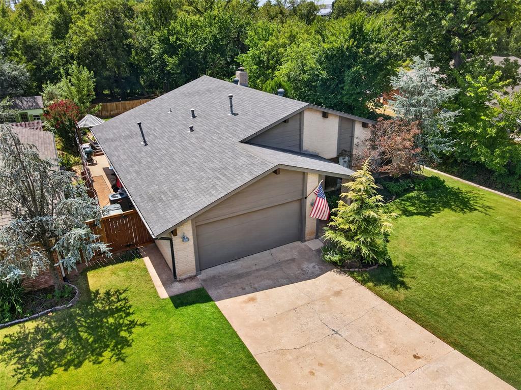 1212 Devonshire Court Property Photo 43