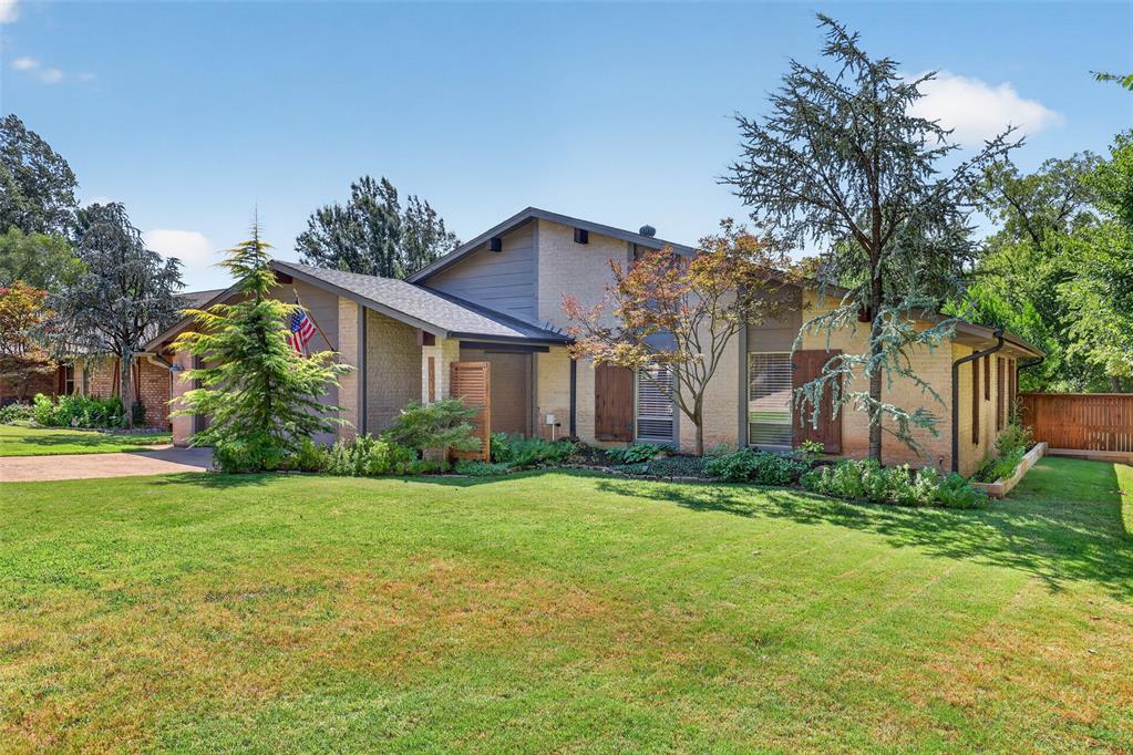 1212 Devonshire Court Property Photo 44