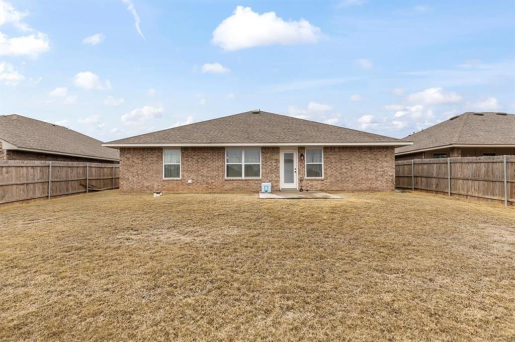 7724 Windstone Drive Property Photo 9