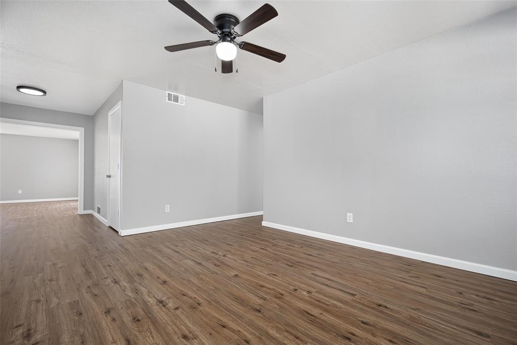 600 Leslie Drive Property Photo 6