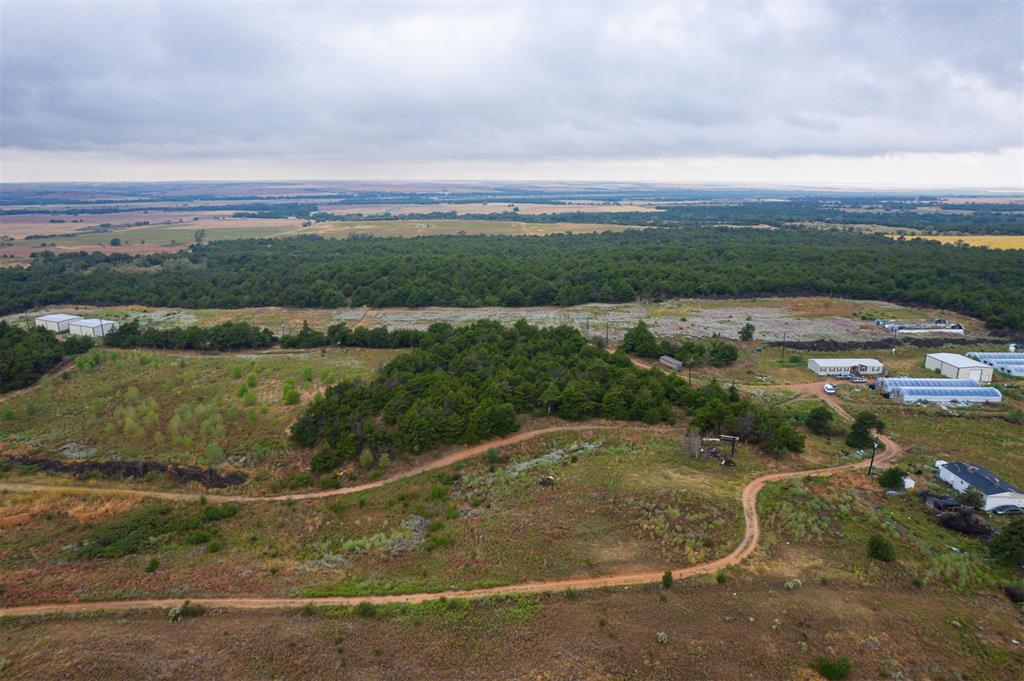 238471 E 780 Road Property Photo 3