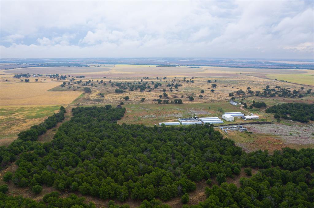 238471 E 780 Road Property Photo 9