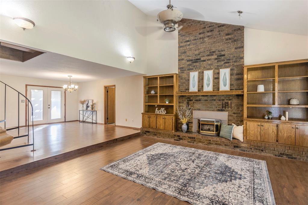 707 Cedar Springs Drive Property Photo 4