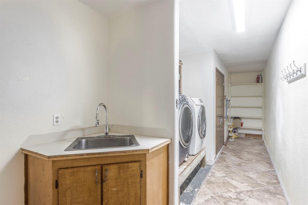 707 Cedar Springs Drive Property Photo 20