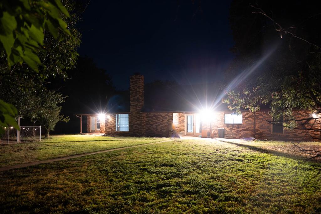 321 Grissom Drive Property Photo 3