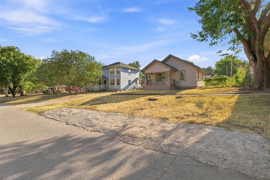 319 S 10th Street Property Photo 5