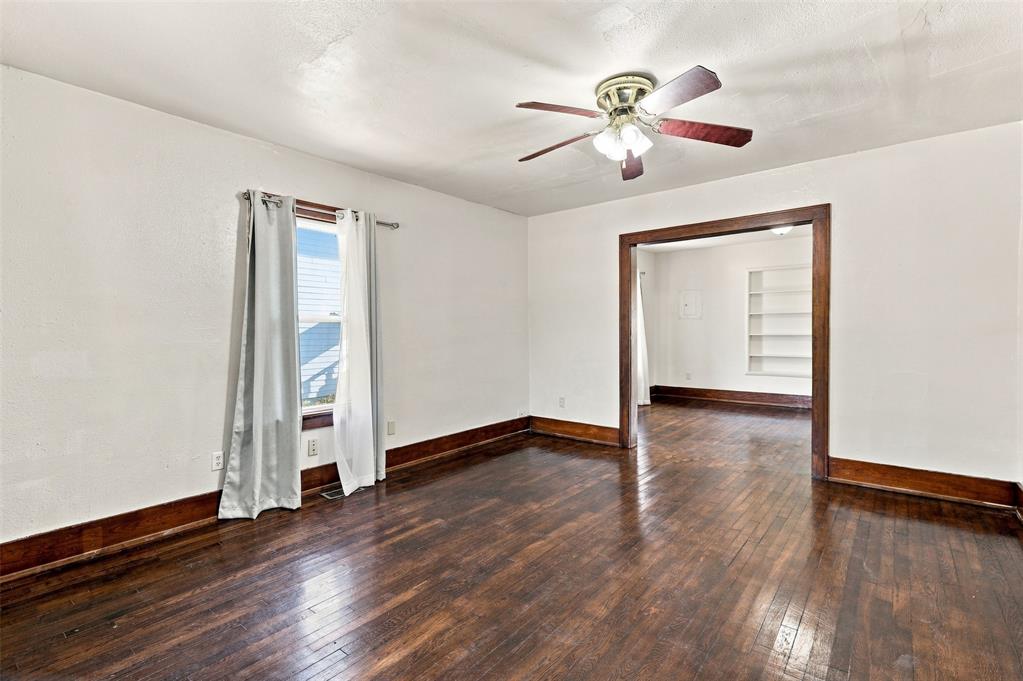 319 S 10th Street Property Photo 11