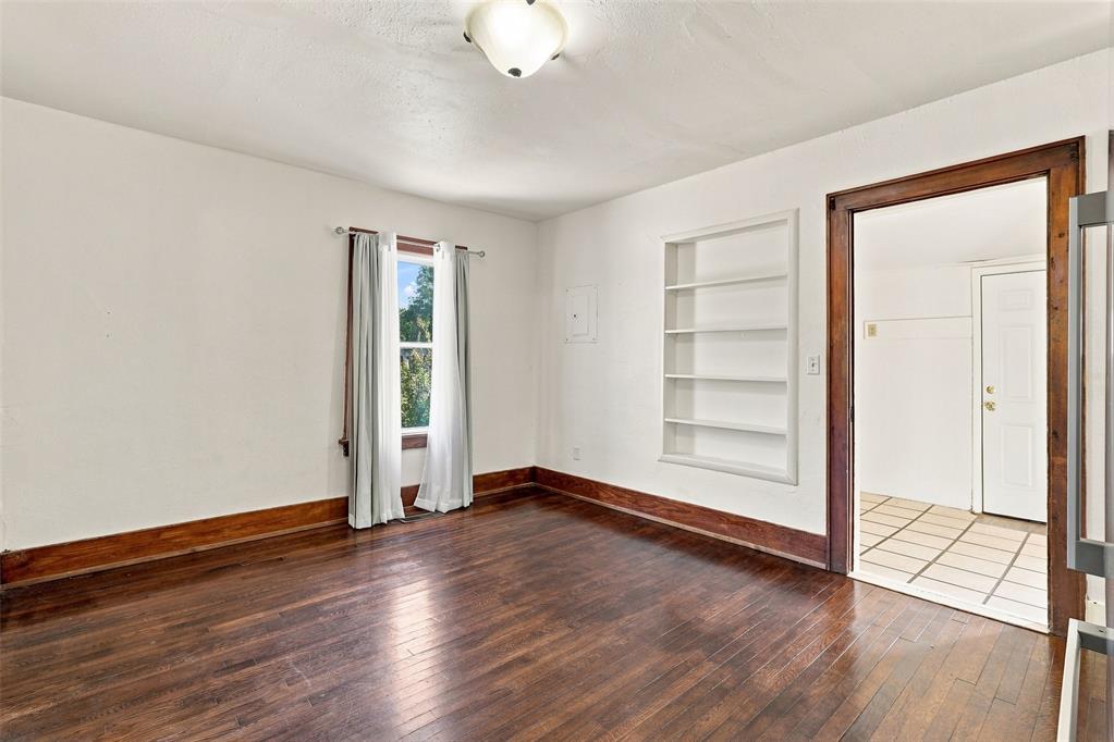 319 S 10th Street Property Photo 17