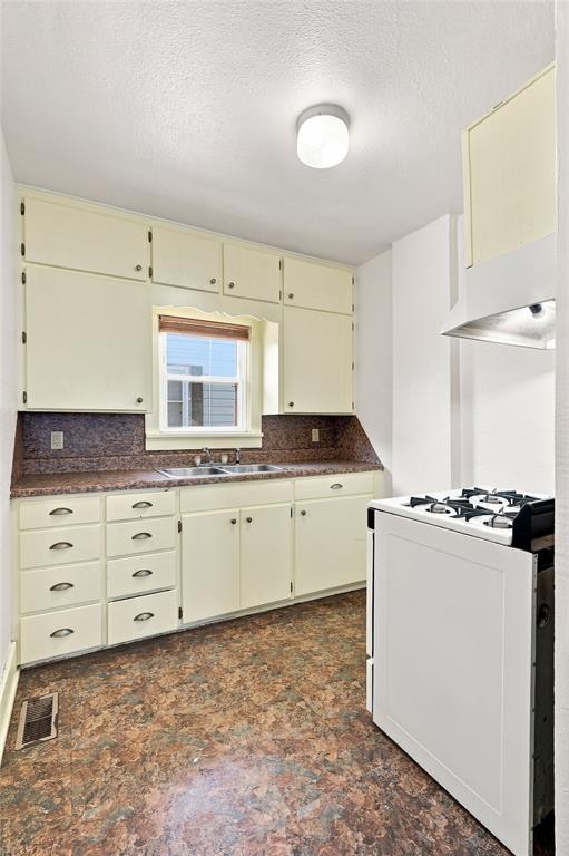 319 S 10th Street Property Photo 19