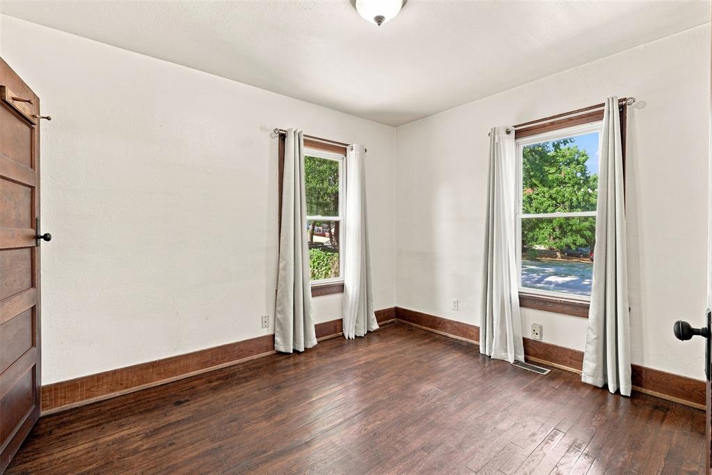 319 S 10th Street Property Photo 23