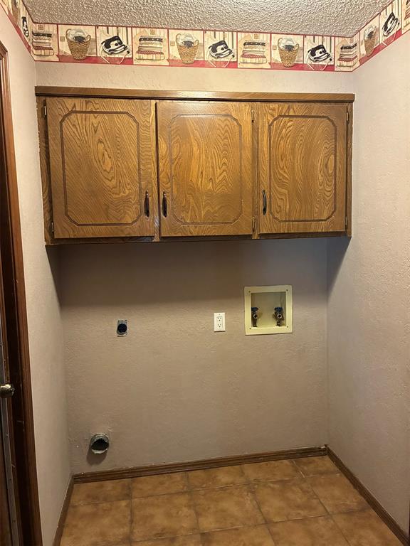 618 Hoehner Avenue Property Photo 16