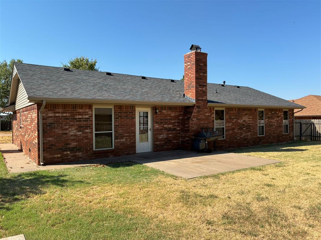 618 Hoehner Avenue Property Photo 22