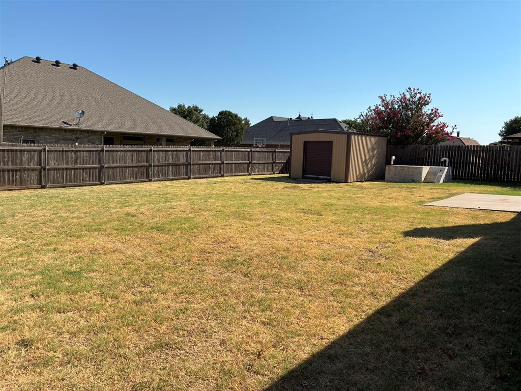 618 Hoehner Avenue Property Photo 23