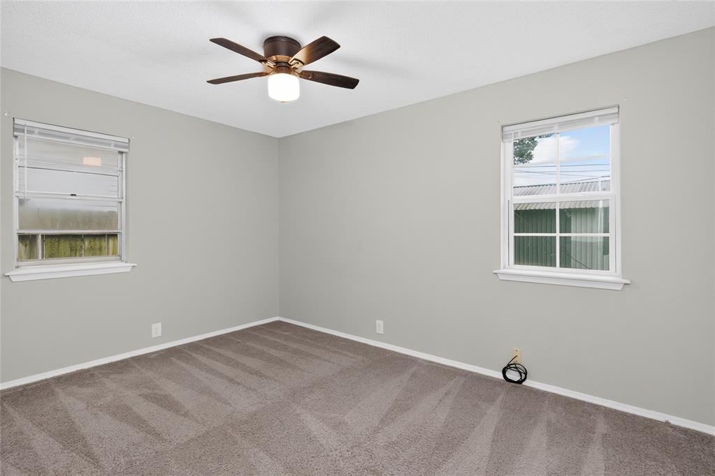 205 Oak Street Property Photo 18