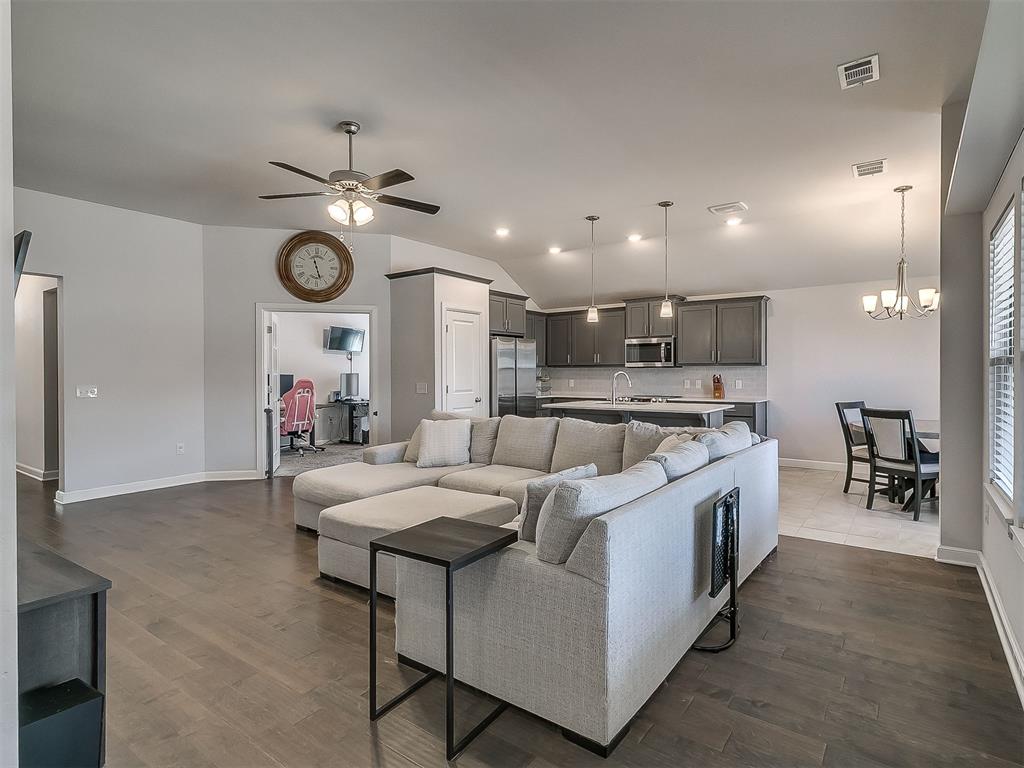 469 Nest Circle Property Photo 4