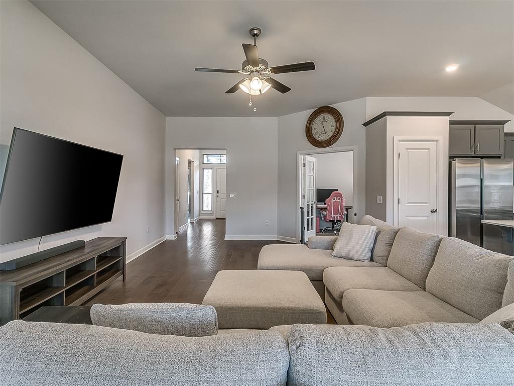 469 Nest Circle Property Photo 7