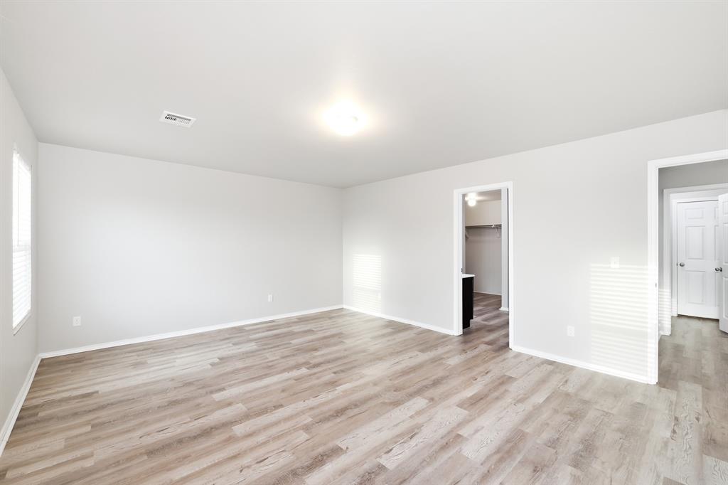1016 N Scouts Court Way Property Photo 5