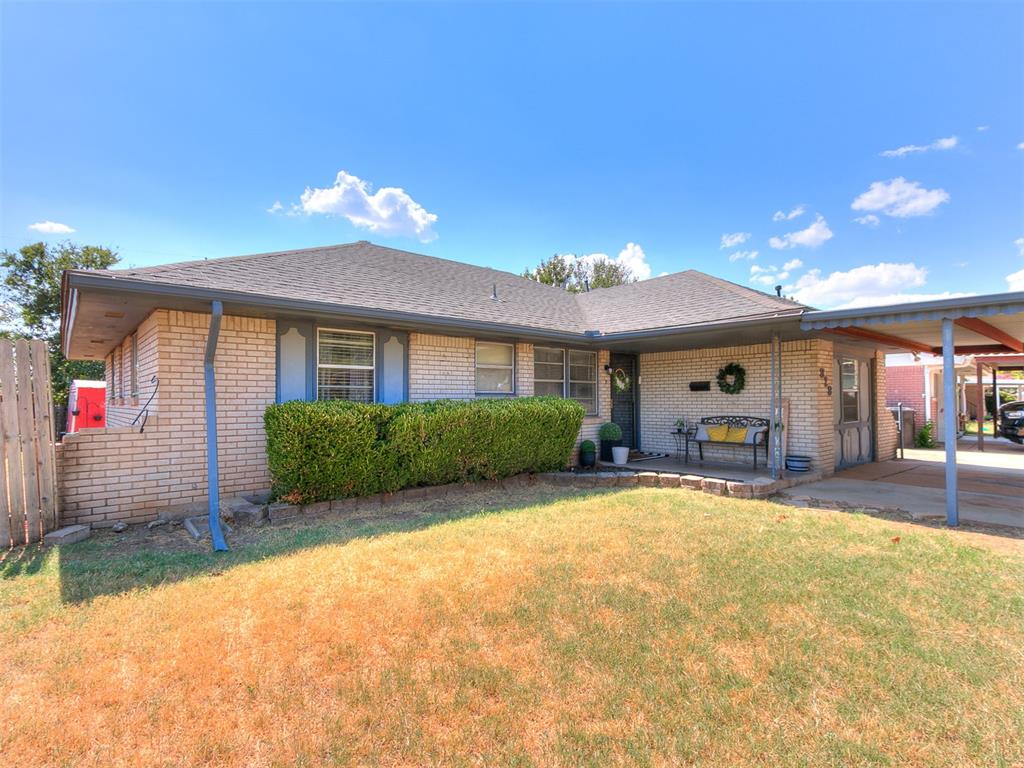 828 N Markwell Avenue Property Photo 1
