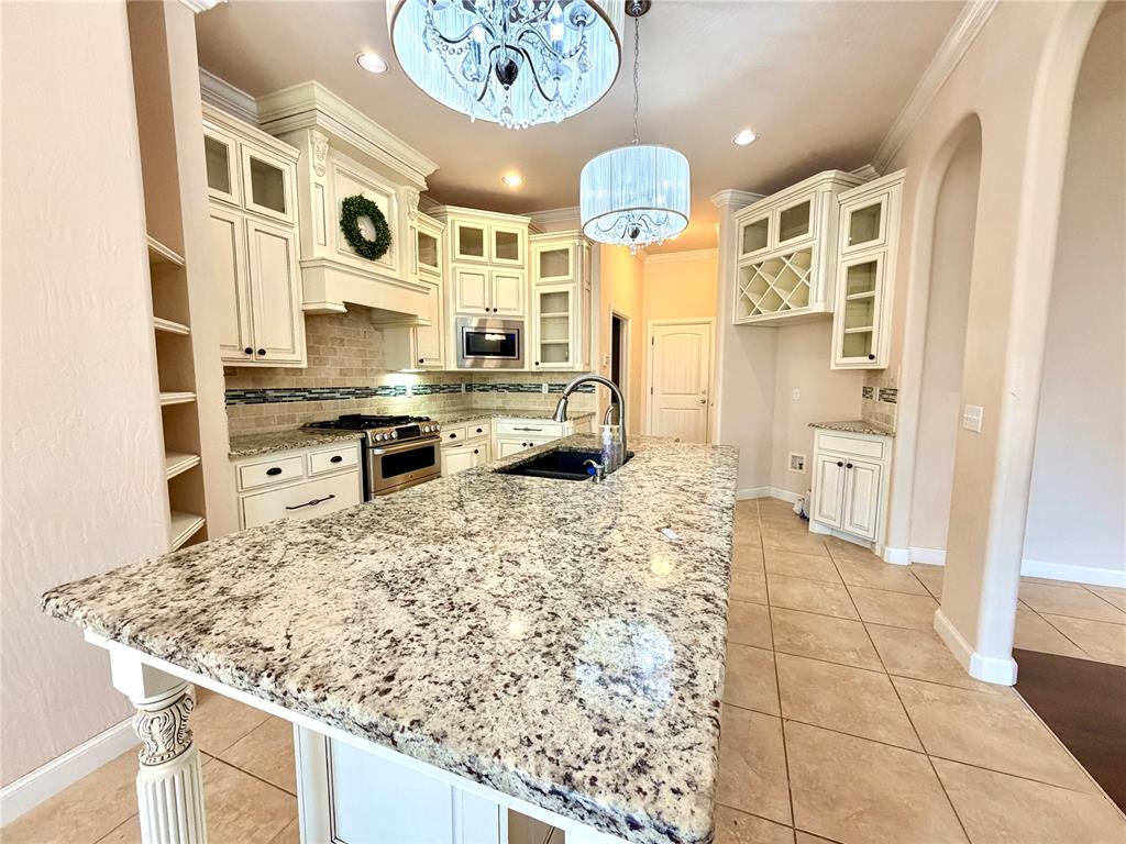 17100 Barcelona Drive Property Photo 8