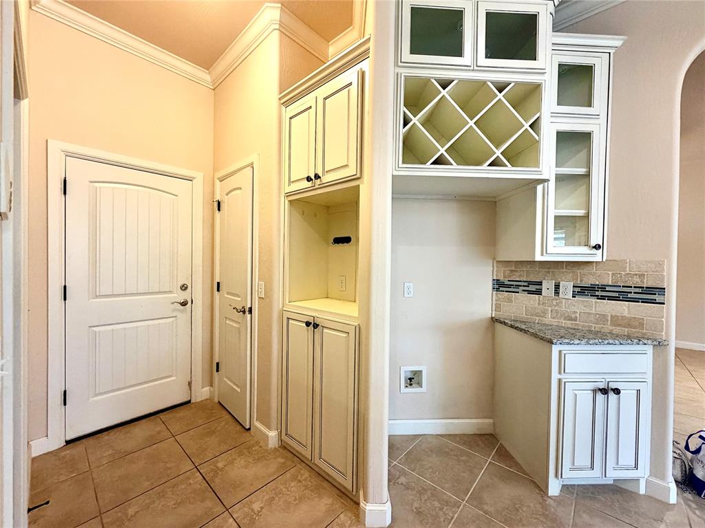 17100 Barcelona Drive Property Photo 11
