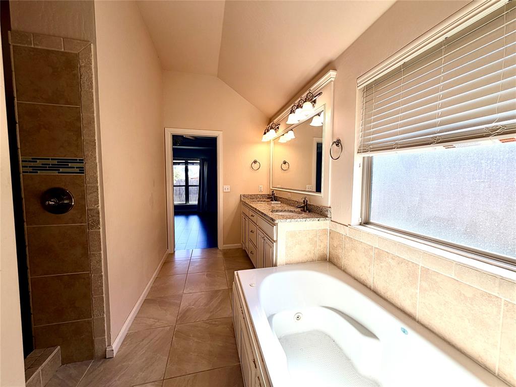 17100 Barcelona Drive Property Photo 24