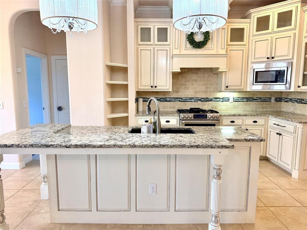 17100 Barcelona Drive Property Photo 33