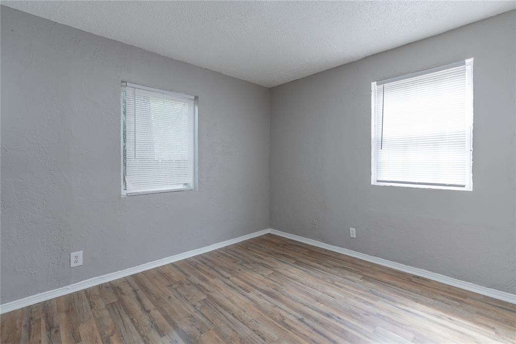 3401 S Saint Clair Avenue Property Photo 13