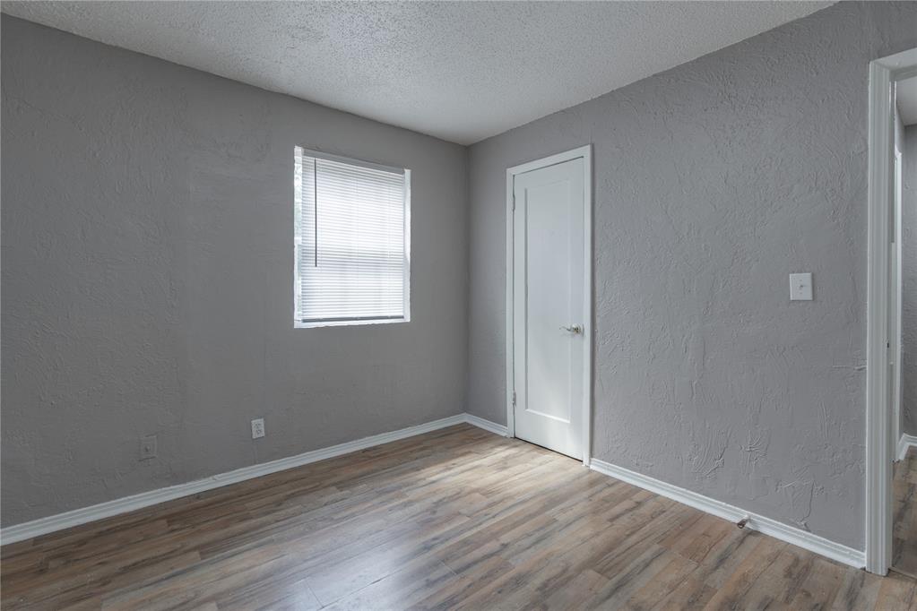 3401 S Saint Clair Avenue Property Photo 14