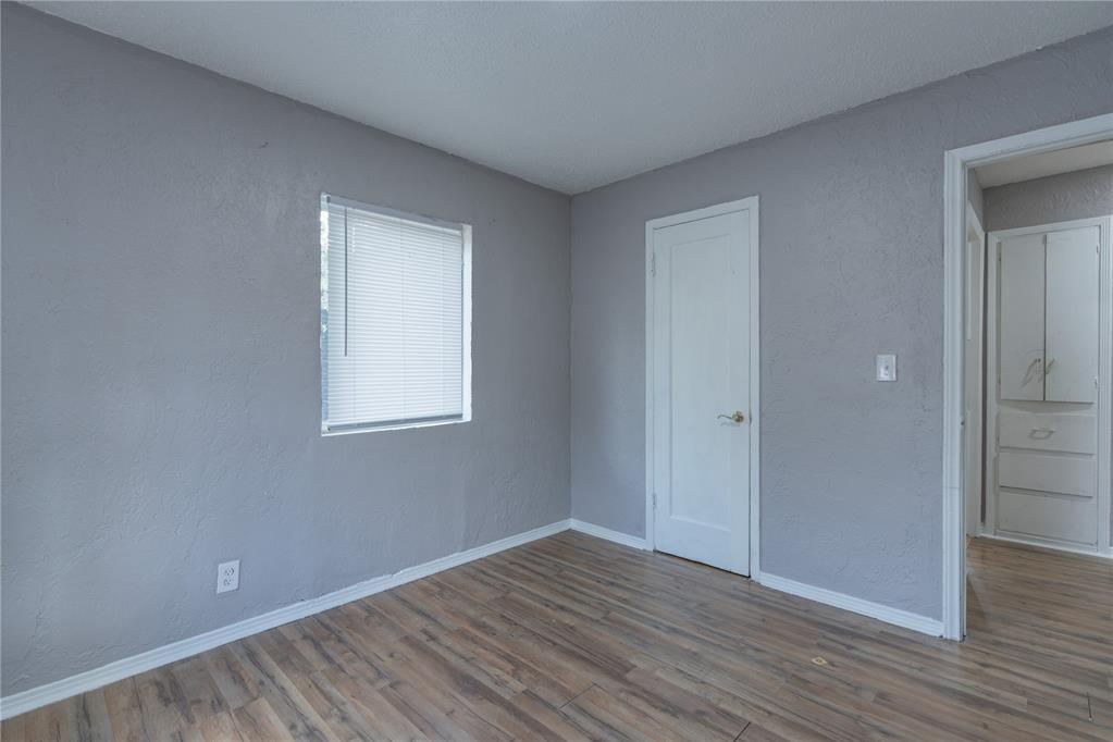 3401 S Saint Clair Avenue Property Photo 18