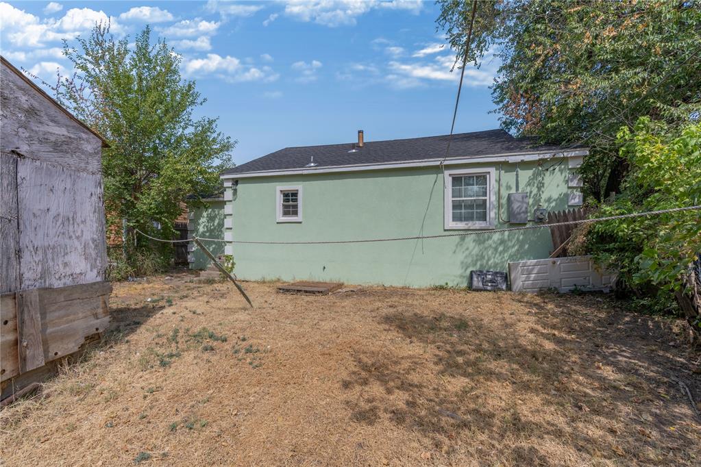 3401 S Saint Clair Avenue Property Photo 19