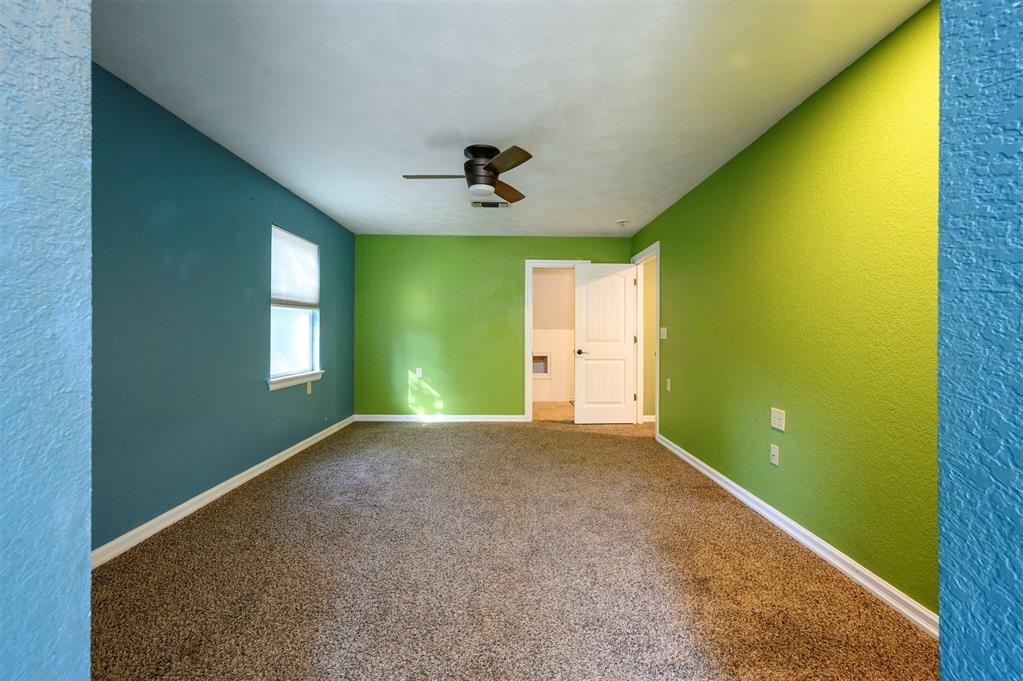611 W Circle Drive Property Photo 18