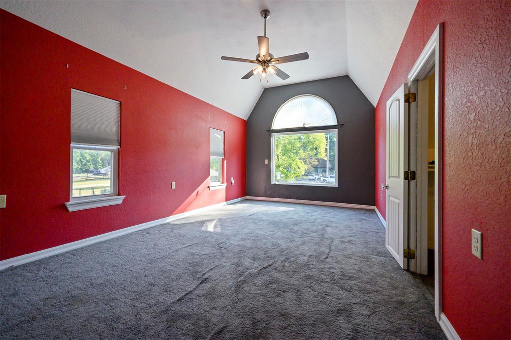611 W Circle Drive Property Photo 27